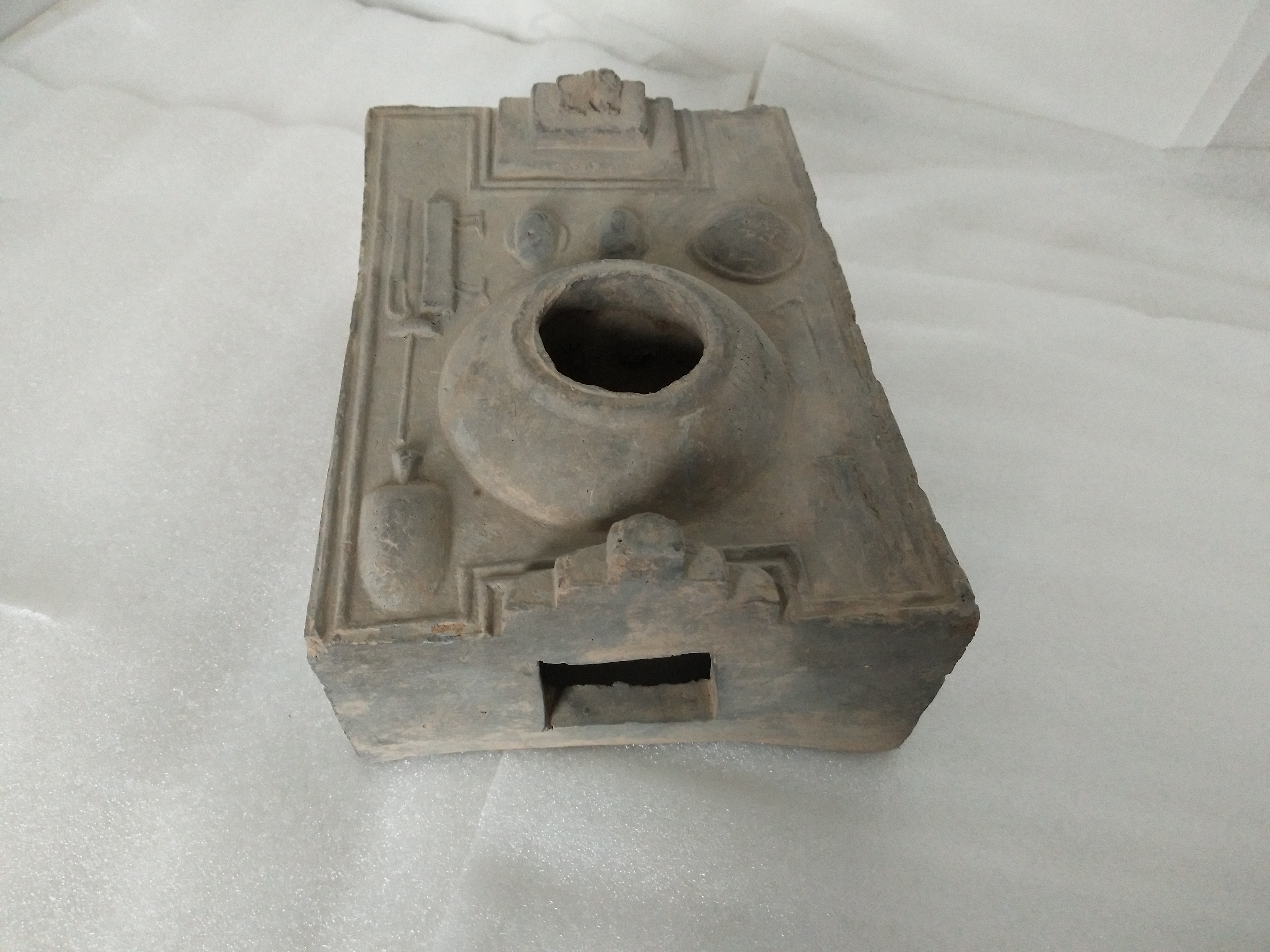 灰陶方形单眼灶